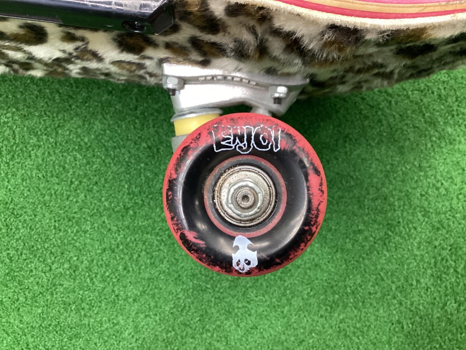 enjoi (エンジョイ) スケートボード コンプリート ブラックxレオパード