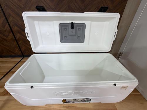 iGloo (イグルー) マックスコールド クーラーボックス 165QT ホワイト