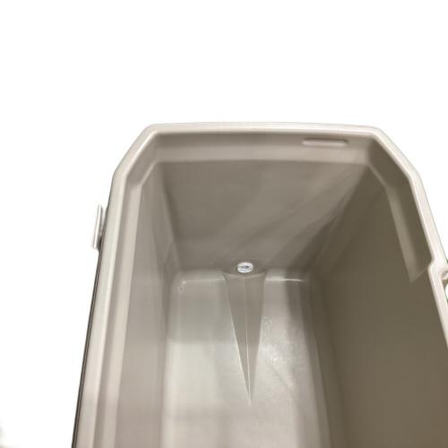 Coleman (コールマン) エクストリームクーラー  5884 70QT(約66L) ベージュ