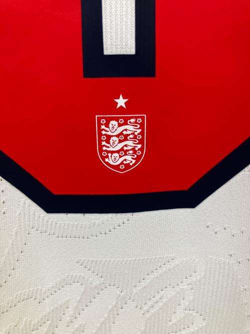 イングランド代表 (イングランドダイヒョウ) サッカーユニフォーム IB5153-100 2026シーズン ホーム オーセンティック SIZE L ホワイト　ジュード・ベリンガム【10】