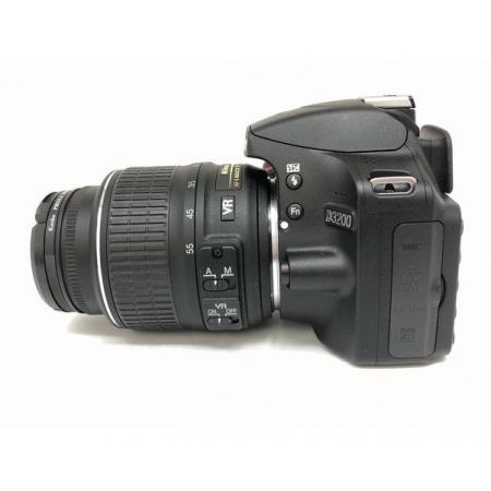 Nikon デジタル一眼レフカメラ D3200 2472万画素 APS-C 専用電池 SDXCカード対応 ISO6400 4コマ 1/4