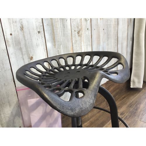 Knot antiques (ノットアンティークス) トラクタースツール ブラック 未使用品 鉄、鋳鉄 （税込）