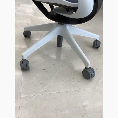 Steelcase (スチルケース) ワークチェア グレー 418A000 SILQ