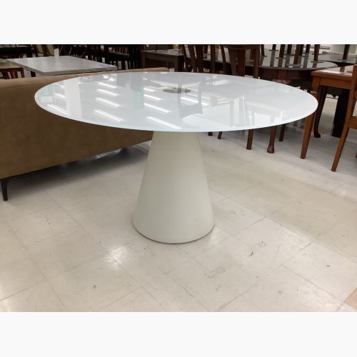 BoConcept (ボーコンセプト) ダイニングテーブル ホワイト ガラス製 MADRID マドリッド 幅127㎝