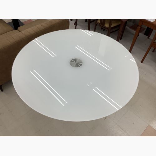 BoConcept (ボーコンセプト) ダイニングテーブル ホワイト ガラス製 MADRID マドリッド 幅127㎝
