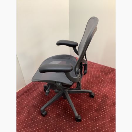 ハーマンミラー　アーロンチェア　美品 Herman Miller (ハーマンミラー) アーロンチェア ブラック AER1C33DW