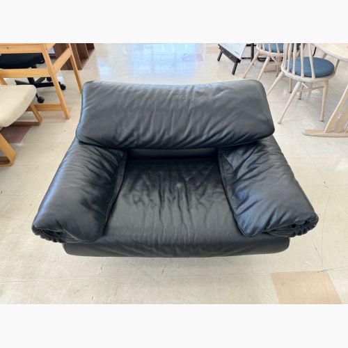 Poltromec 1人掛けソファー ブラック