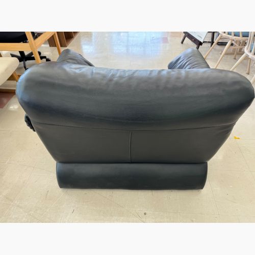 Poltromec 1人掛けソファー ブラック