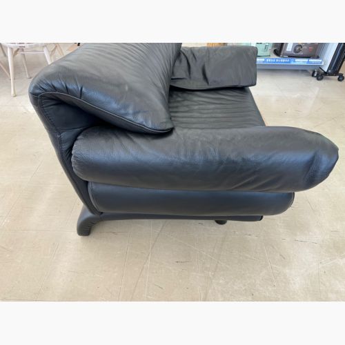 Poltromec 1人掛けソファー ブラック