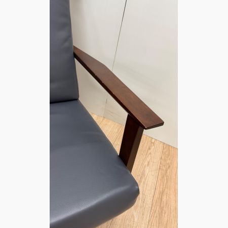 a.flat ラウンジチェアー ダークブラウン×チャコール CNチャコール