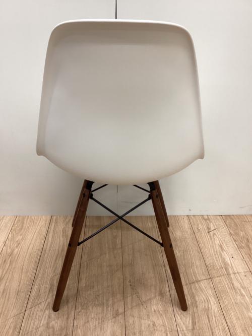 Herman Miller (ハーマンミラー) シェルチェア- ホワイト プラスチックサイドシェルチェア ダウェルベース メープル脚