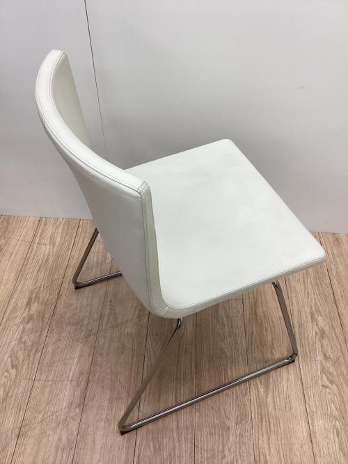 IKEA (イケア) ダイニングチェアー ホワイト レザー BERNHARD
