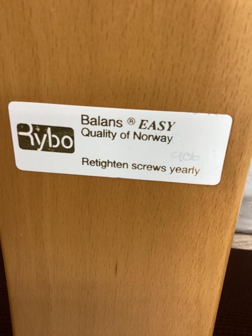 RYBO (リボ) バランスチェアー 本体:ライトグリーン カバー:ブラウン カバー付き 1人掛け Balans EASY