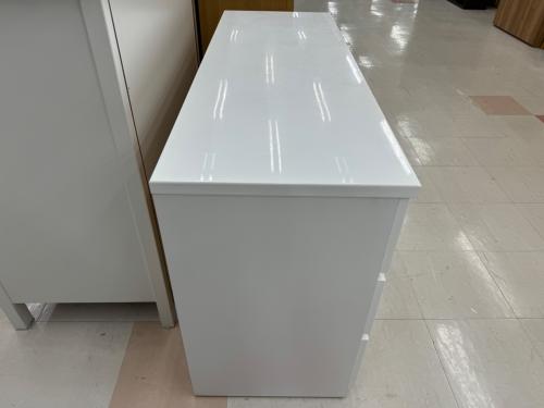 ニトリ ローチェスト ホワイト 3段引き出し 1枚扉 フォウ