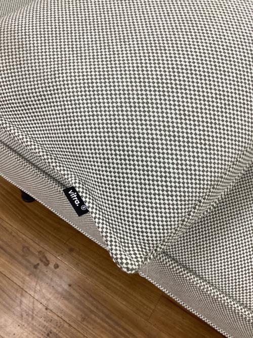Vitra (ヴィトラ) 2人掛けソファー クッション付 ベンチソファ Soft Work Edward Barber & Jay Osgerby (エドワード・バーバー&ジェイ・オズガビー) グレー ファブリック