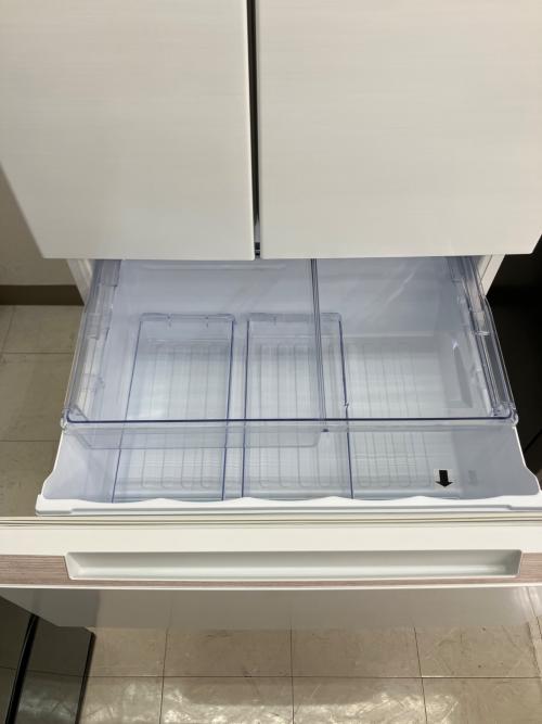 SHARP (シャープ) 6ドア冷蔵庫 左側面ヘコミ・2段目トレー下シミ・右側面変色・キズ有 ファン式 SJ-MF50J 2022年製 504L 150L クリーニング済