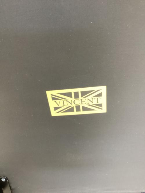 VINCENT (ヴィンセント) 1人掛けソファー ホワイト 合皮 チェスターフィールド