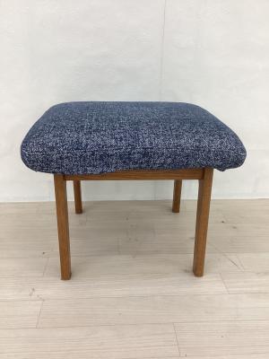 LIVING HOUSE (リビングハウス) スツール ブルー×ブラウン　カバーリング ファブリック×オーク材 MOCOA