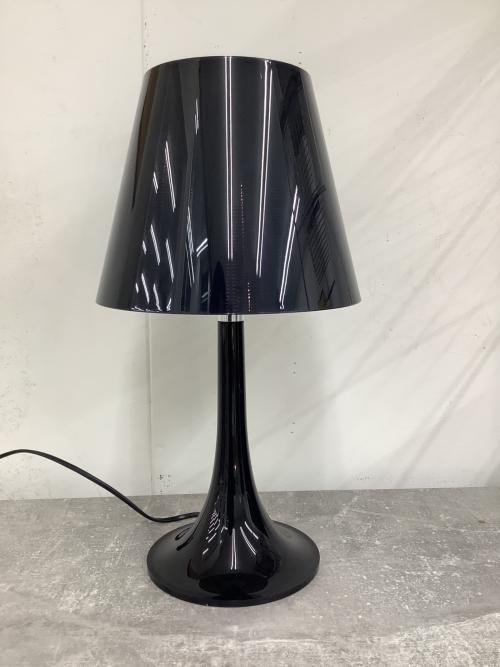 FLOS (フロス) テーブルスタンド