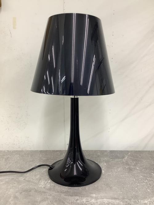 FLOS (フロス) テーブルスタンド