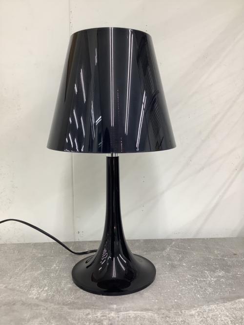 FLOS (フロス) テーブルスタンド