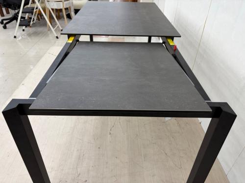 CALLIGARIS (カリガリス) ダイニングテーブル DUCA伸長式セラミックテーブル ブラック