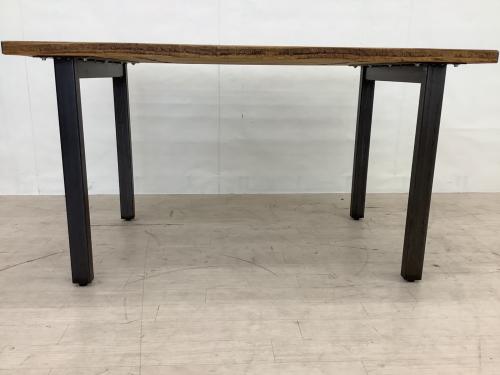 DICHOTOMIC (ディコトミック) ダイニングテーブル