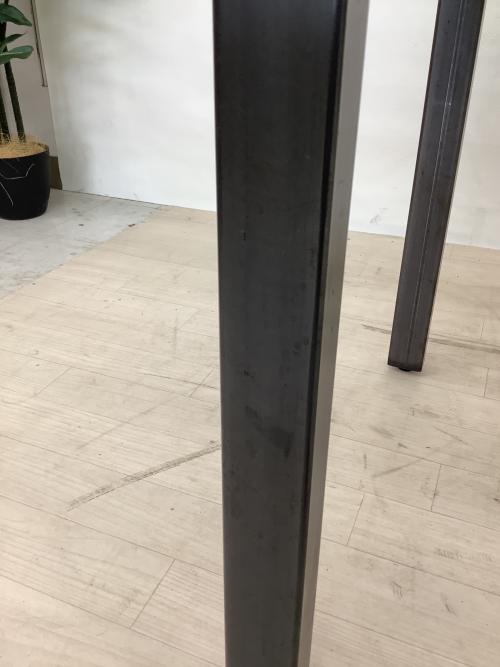 DICHOTOMIC (ディコトミック) ダイニングテーブル