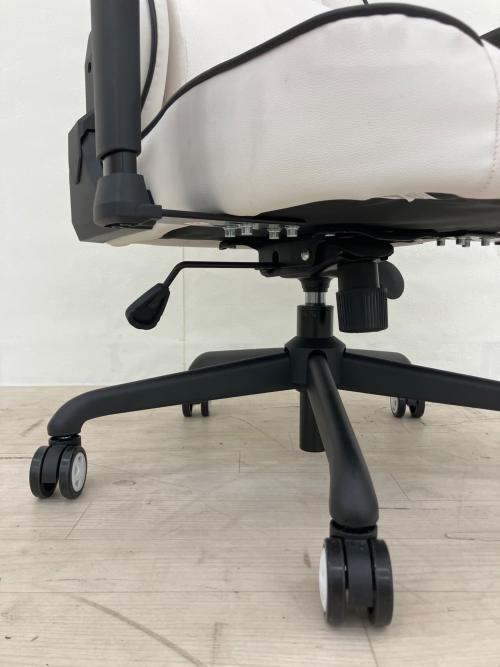 dinos (ディノス) ゲーミングチェア ホワイト 長時間作業にも高機能ゲーミングチェア