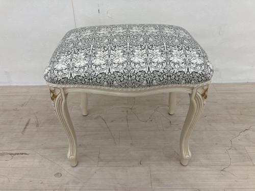 dinos (ディノス) スツール『ブラザーラビット』 ホワイト Fabric by BEST OF MORRIS