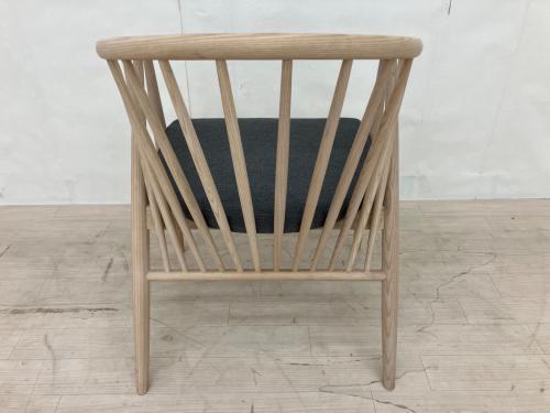 ダイニングチェアー ホワイト セルビアダイニングチェア