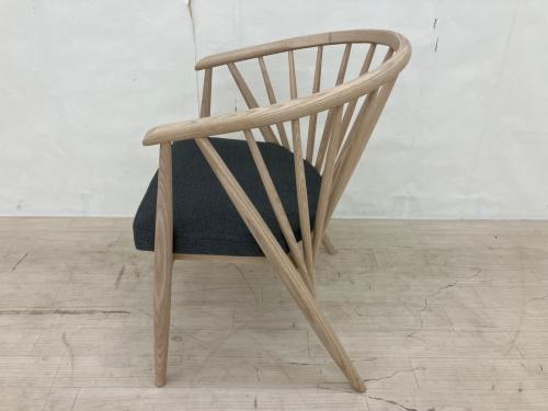 ダイニングチェアー ホワイト セルビアダイニングチェア