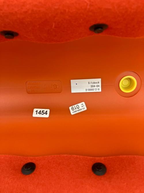 Wilkhahn (ウィルクハーン) スツール オレンジ Sitzbock