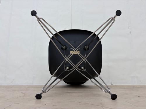 Herman Miller (ハーマンミラー) シェルチェア ブラック