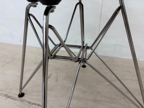 Herman Miller (ハーマンミラー) シェルチェア ブラック
