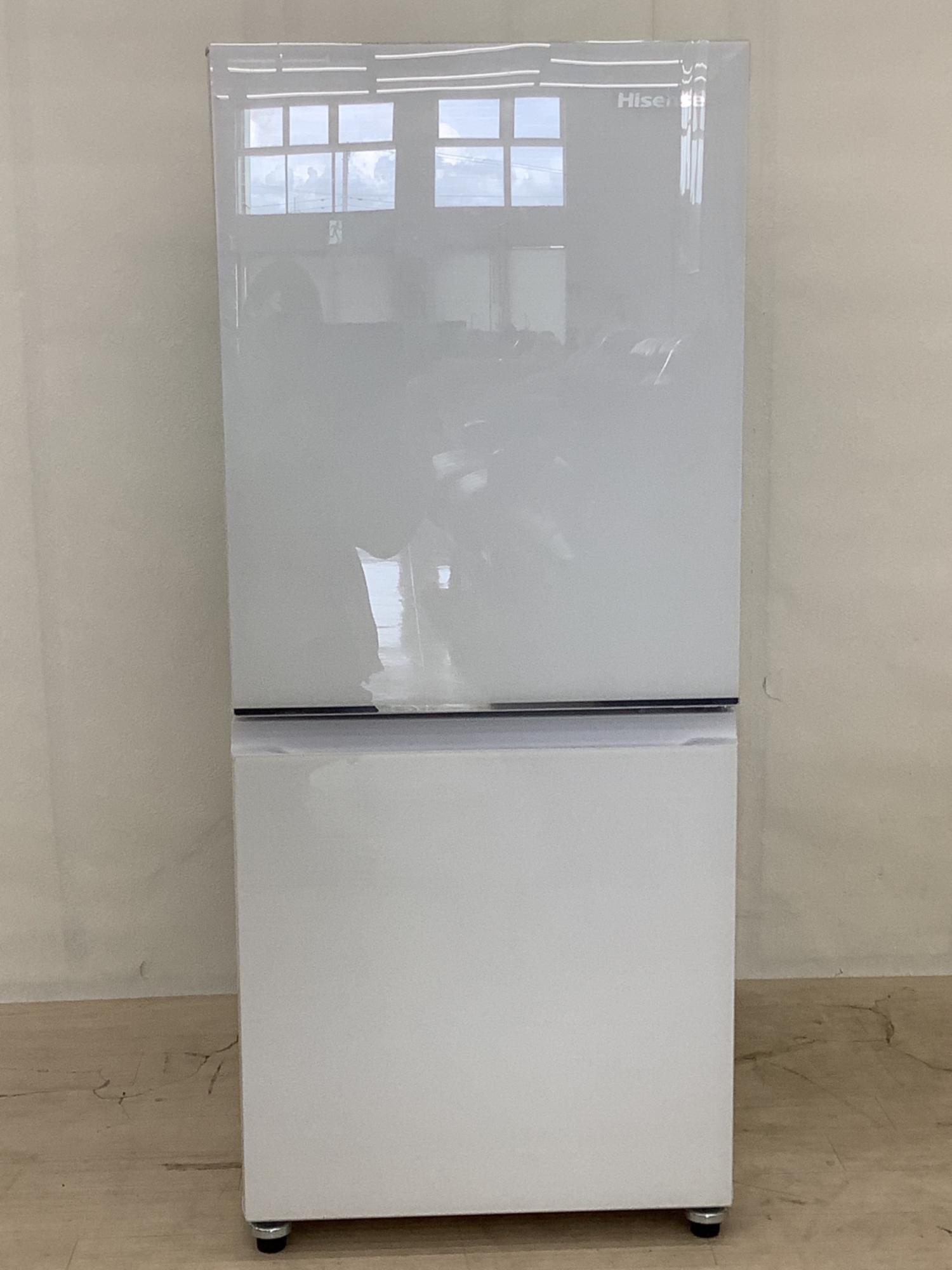 Hisense (ハイセンス) 2ドア冷蔵庫 HR-G13C-W 2024年製 135L