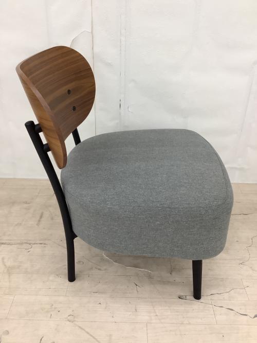 ニトリ アクセントチェア グレー×ブラウン アブリコ