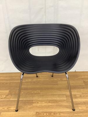 Vitra (ヴィトラ) トムバックチェア ブラック