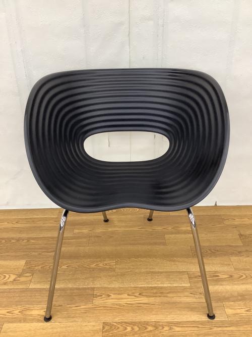 Vitra (ヴィトラ) トムバックチェア ブラック