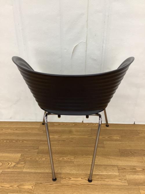 Vitra (ヴィトラ) トムバックチェア ブラック