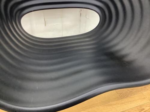 Vitra (ヴィトラ) トムバックチェア ブラック