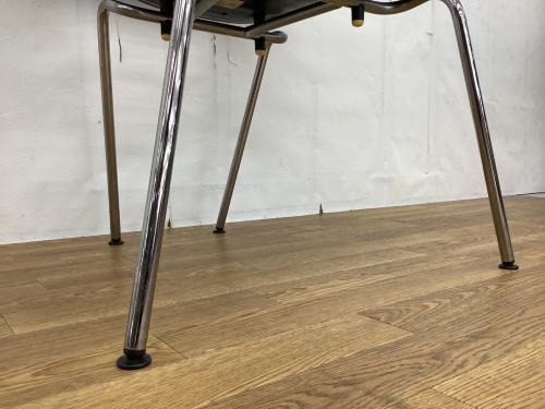 Vitra (ヴィトラ) トムバックチェア ブラック