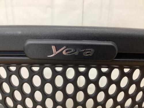 イナバ オフィスチェア アジャスタブル肘 ブラック yera
