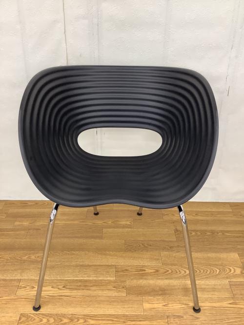 Vitra (ヴィトラ) トムバックチェア ブラック