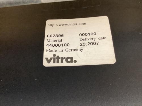 Vitra (ヴィトラ) トムバックチェア ブラック