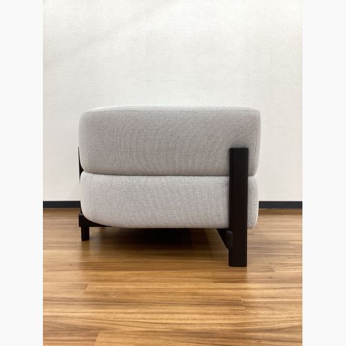 KNS (KARIMOKU NEW STANDARD) 1人掛けソファー ELEPHANT SOFA 1-SEATER 受注生産 1人掛け クリ材