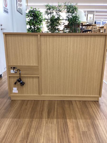 家具ならトレファク吉川店！！ UNICO キッチンボード ブラウン オーク材 SIGNE 廃盤品 ハガレ・補修跡有 家具ならトレファク吉川店！！ UNICO キッチンボード ブラウン オーク