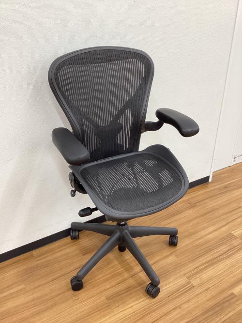 Herman Miller (ハーマンミラー) アーロンチェア AE113AWB ポスチャーフィット フル装備 Bサイズ  グラファイトベース