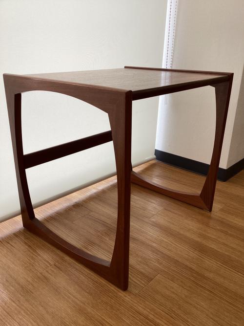 G-PLAN (ジープラン) ネストテーブル ブラウン Lloyd’s Antiques取扱い 1960年代イギリスビンテージ家具 3点セット チーク材