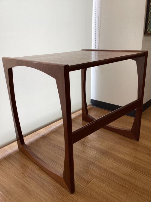 G-PLAN (ジープラン) ネストテーブル ブラウン Lloyd’s Antiques取扱い 1960年代イギリスビンテージ家具 3点セット チーク材